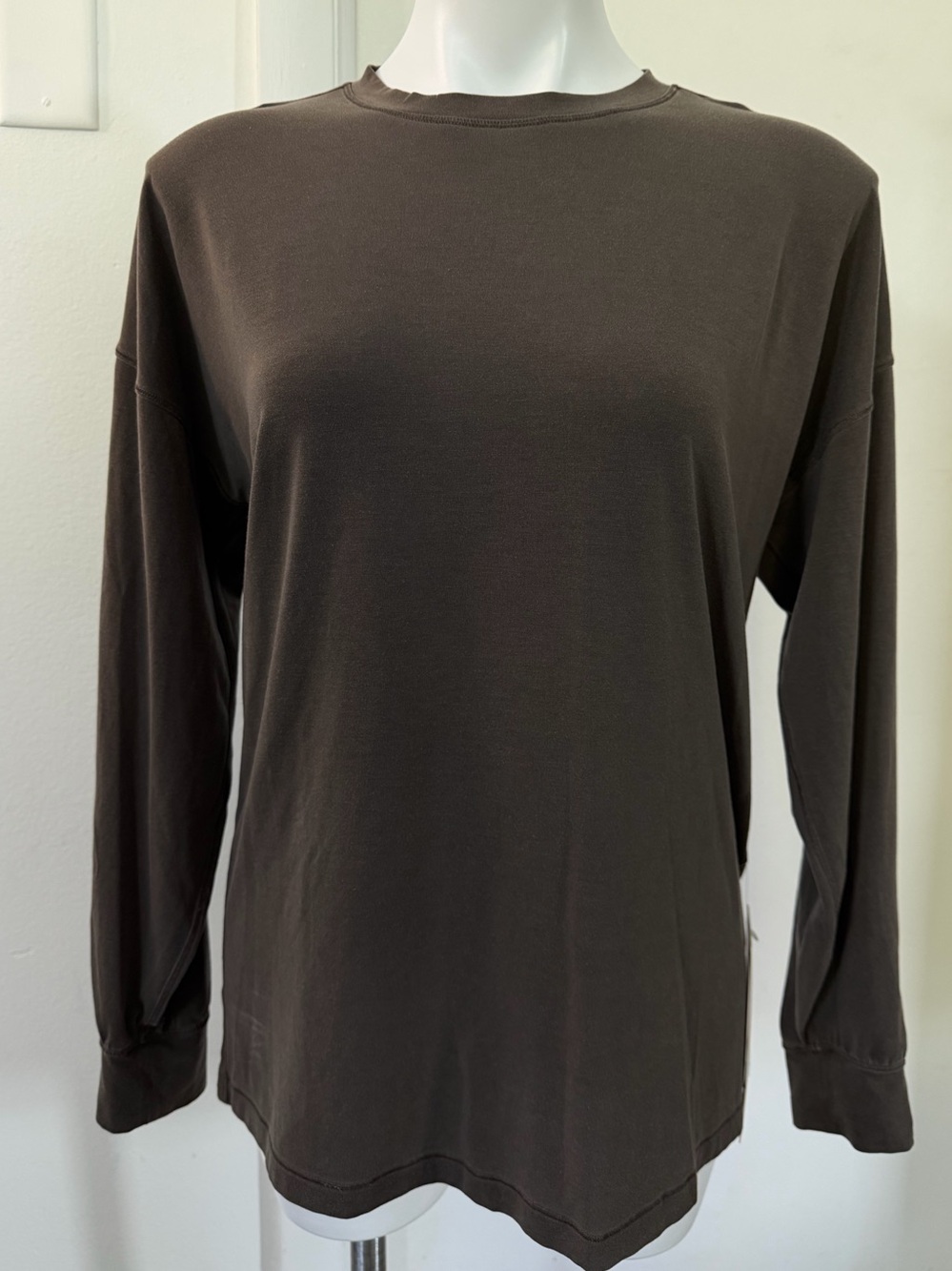 Lululemon - EasySet Relaxed Long Sleeve *Wash - Size 6 - NWT